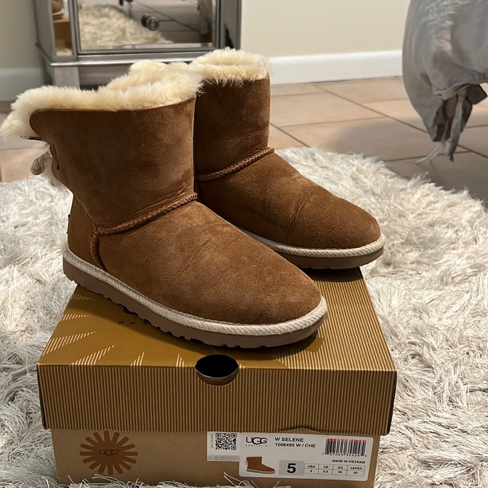 Women’s W Selene Ugh boots